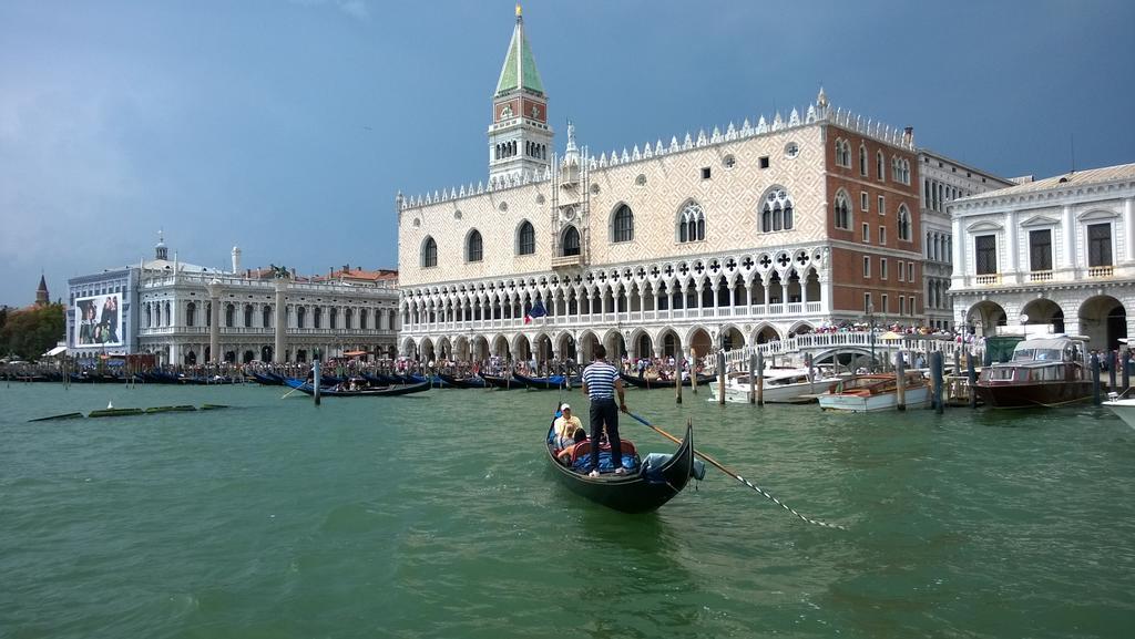 In Venice Back To San Marco Tourist Apartment Exteriör bild